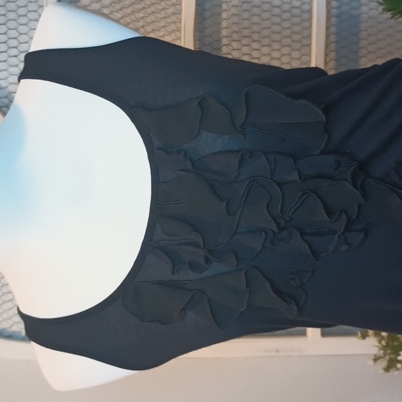 Express Ruffle Tank - Picture 2 of 6